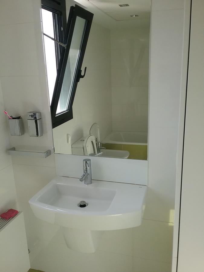Lovely 2 Bedroom Terrace Wifi Parking Ac Heating Attic 瓦伦西亚 外观 照片
