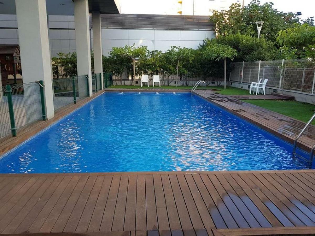 Lovely 2 Bedroom Terrace Wifi Parking Ac Heating Attic 瓦伦西亚 外观 照片